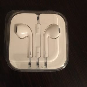 Brand new pair of Apple Air buds not open